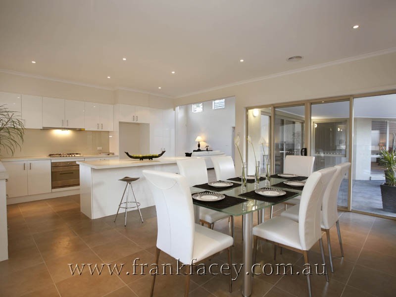 138 Greaves Road, Narre Warren South VIC 3805