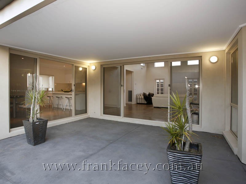 138 Greaves Road, Narre Warren South VIC 3805