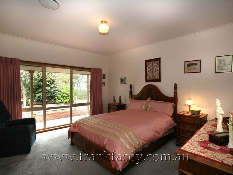 125 Huxtable Road, Pakenham Upper VIC 3810