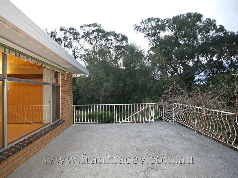 35 Sugarloaf Road, Beaconsfield Upper VIC 3808