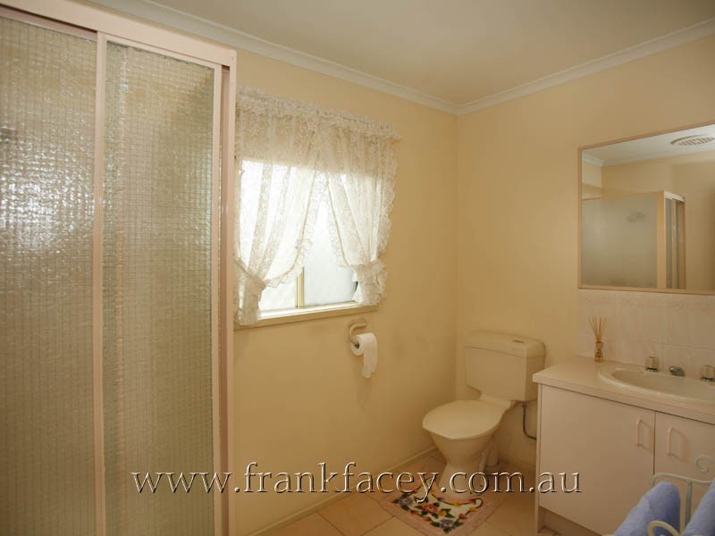 6a Coowarra Way, Berwick VIC 3806