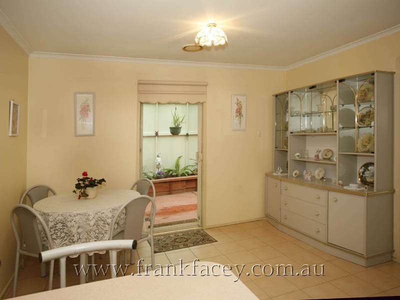 6a Coowarra Way, Berwick VIC 3806