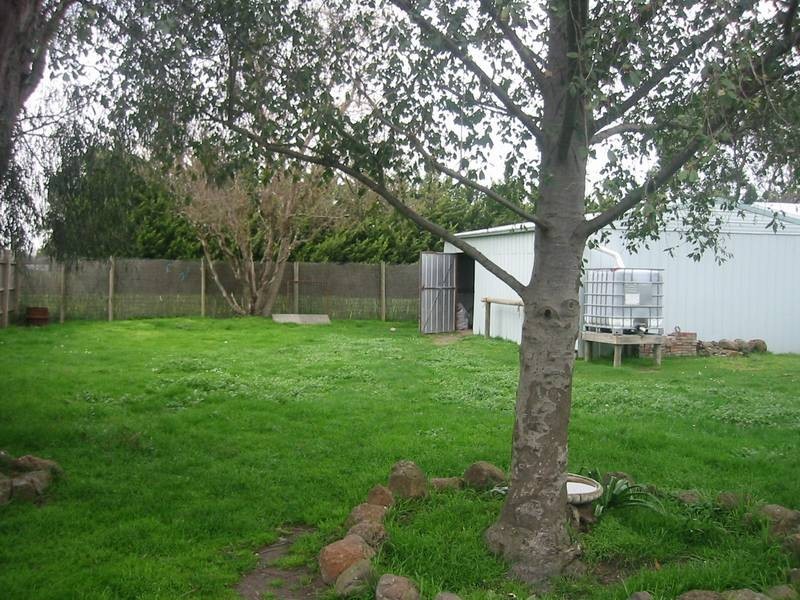 25 Station Street, Officer VIC 3809