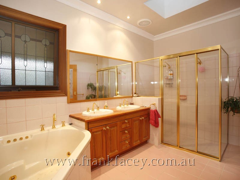 365 Heatherton Road, Narre Warren North VIC 3804