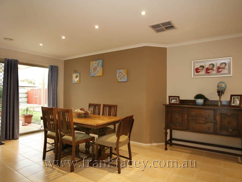 52 Community Parade, Narre Warren South VIC 3805