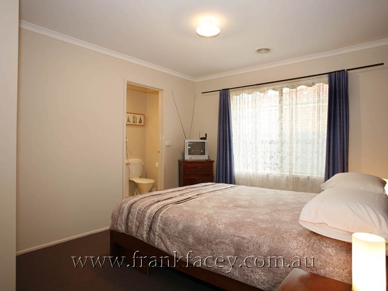 52 Community Parade, Narre Warren South VIC 3805