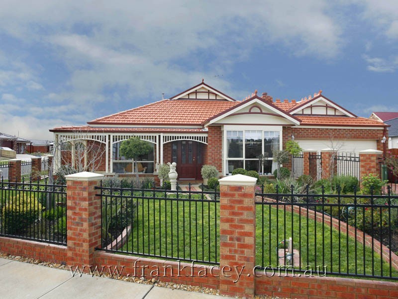 1 Brennan Court, Berwick VIC 3806