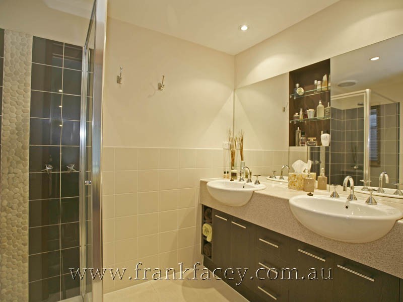 3 Roundhay Court, Berwick VIC 3806