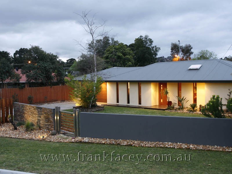3 Roundhay Court, Berwick VIC 3806