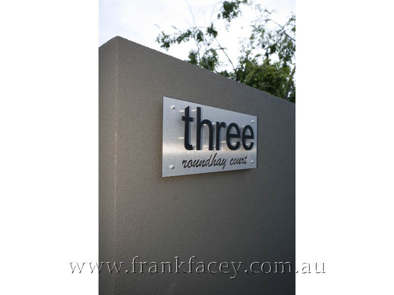 3 Roundhay Court, Berwick VIC 3806