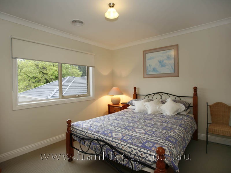 43 Lyall Road, Berwick VIC 3806