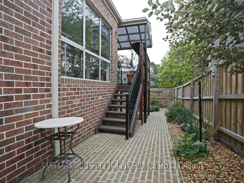 43 Lyall Road, Berwick VIC 3806