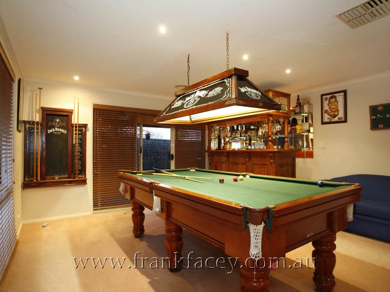 22 Streeton Way, Berwick VIC 3806