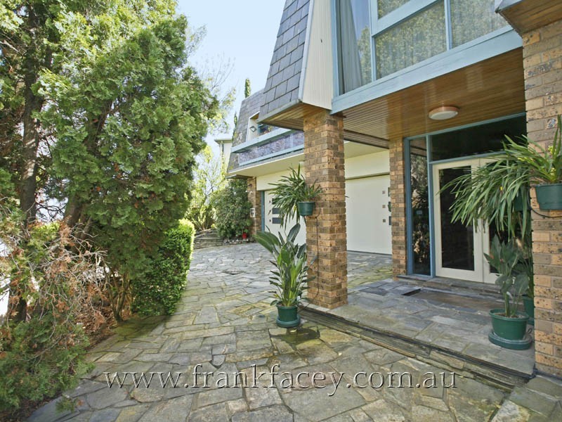 20 Kramer Drive, Berwick VIC 3806