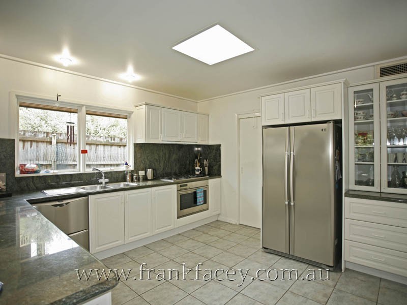 20 Kramer Drive, Berwick VIC 3806