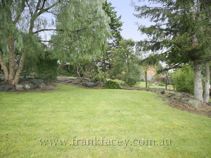 20 Kramer Drive, Berwick VIC 3806