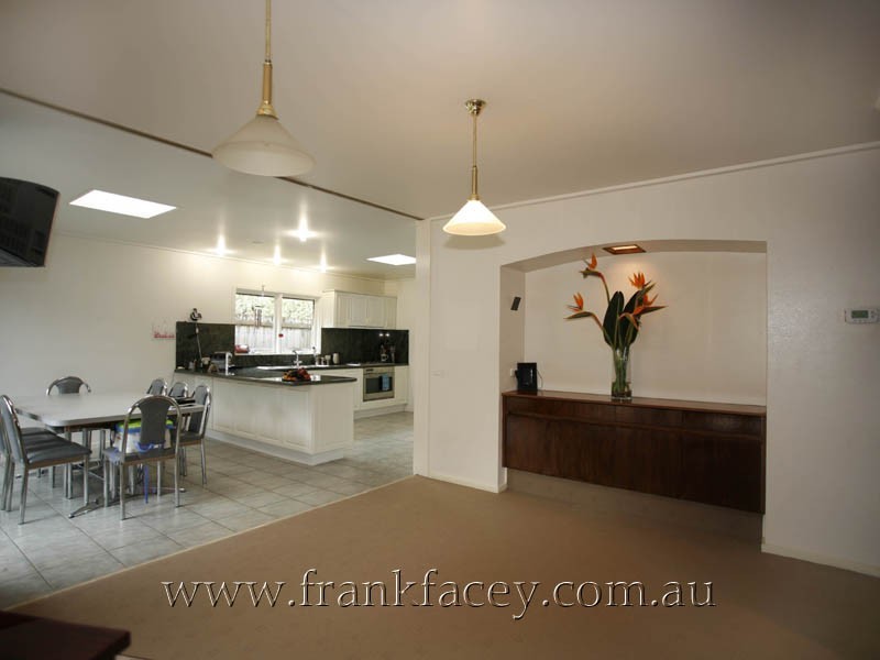 20 Kramer Drive, Berwick VIC 3806