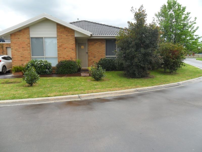 34 Warren Close, Narre Warren VIC 3805