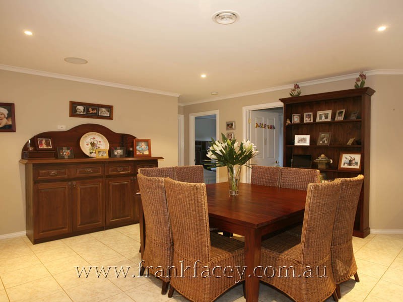 11 Logan Place, Berwick VIC 3806