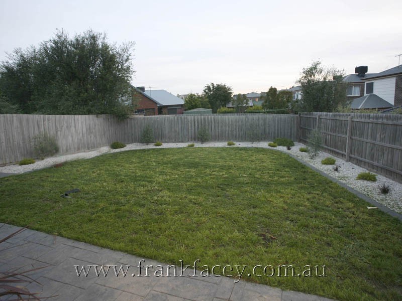 11 Logan Place, Berwick VIC 3806