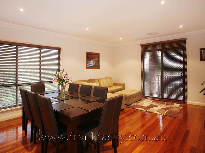 8 Lisson Court, Berwick VIC 3806