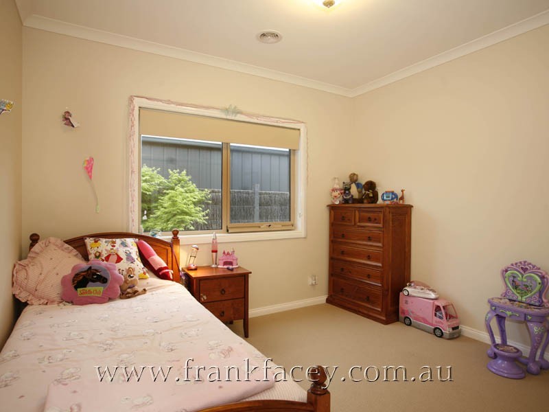 6 Holm Park Road, Beaconsfield VIC 3807