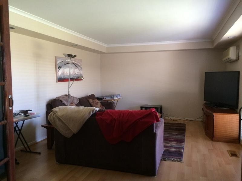 17 Stradbroke Close, Berwick VIC 3806