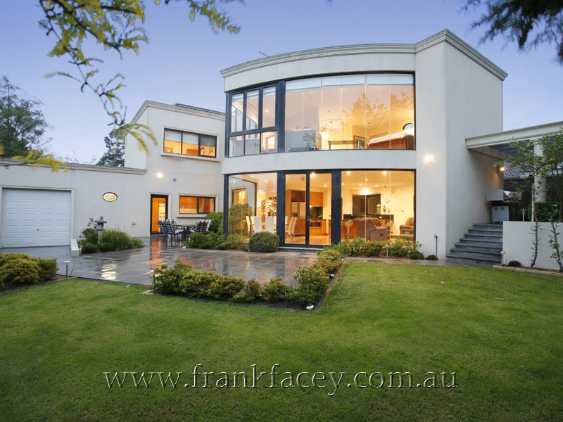 46 Quarry Hills Drive, Berwick VIC 3806