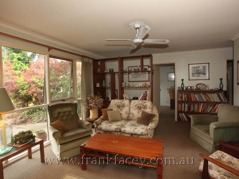 19 Robinson Road, Narre Warren North VIC 3804