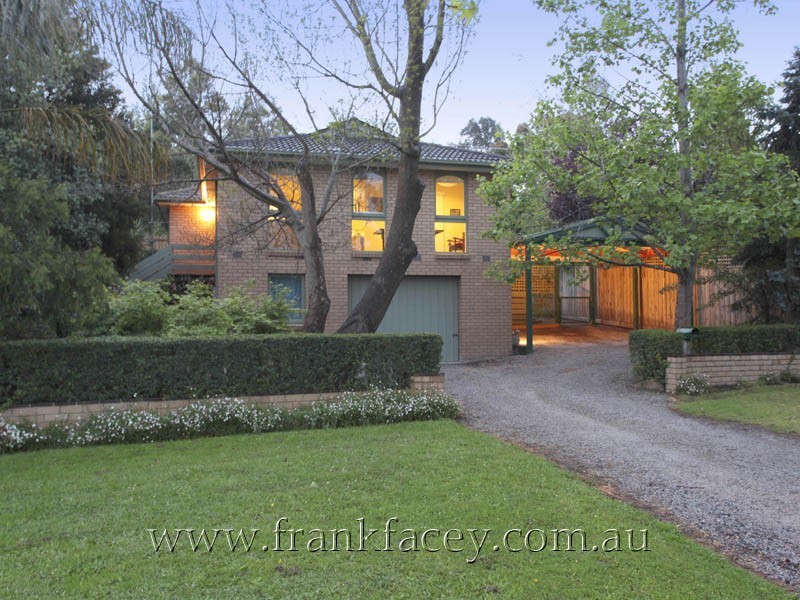 5 McNabb Street, Berwick VIC 3806