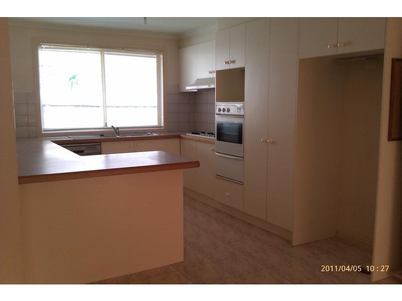 44 Kendall Drive, Narre Warren VIC 3805