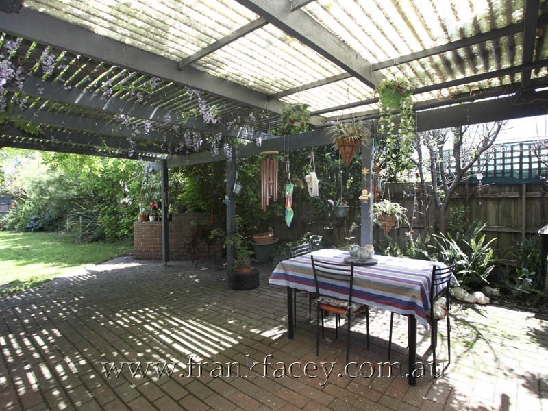 18 Harwood Court, Berwick VIC 3806