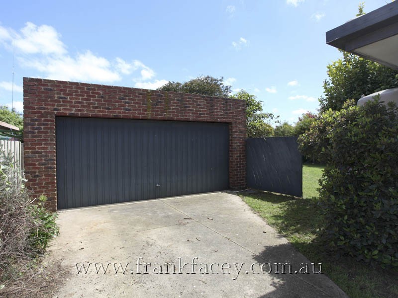 18 Harwood Court, Berwick VIC 3806