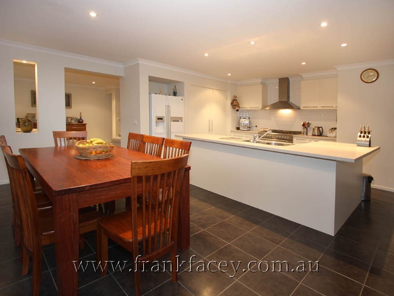 88 Moondarra Drive, Berwick VIC 3806