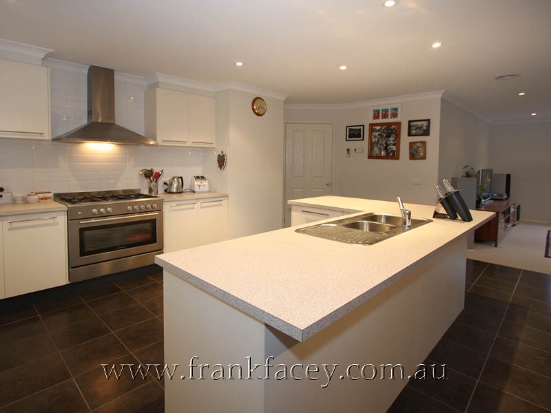 88 Moondarra Drive, Berwick VIC 3806