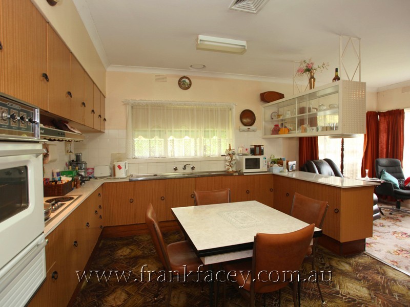 16 Turner Street, Berwick VIC 3806