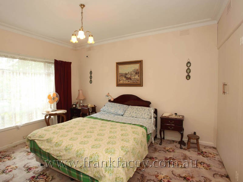 16 Turner Street, Berwick VIC 3806