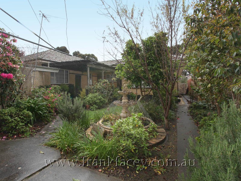 16 Turner Street, Berwick VIC 3806