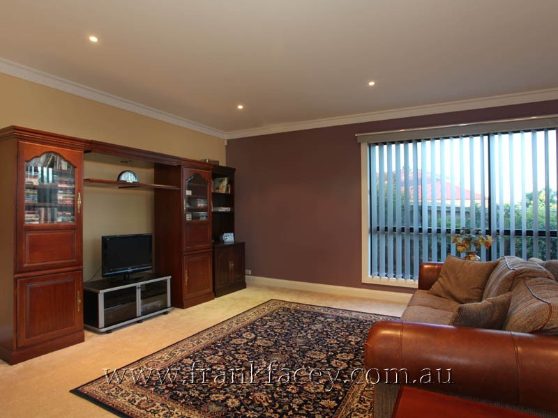 44 Ellen Road, Narre Warren South VIC 3805