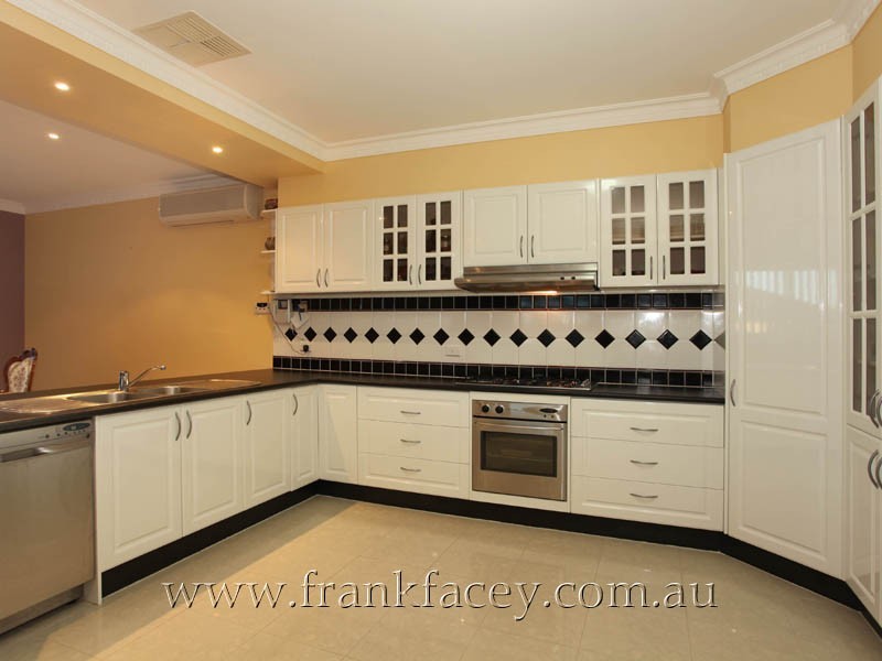 44 Ellen Road, Narre Warren South VIC 3805