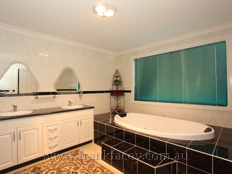 44 Ellen Road, Narre Warren South VIC 3805