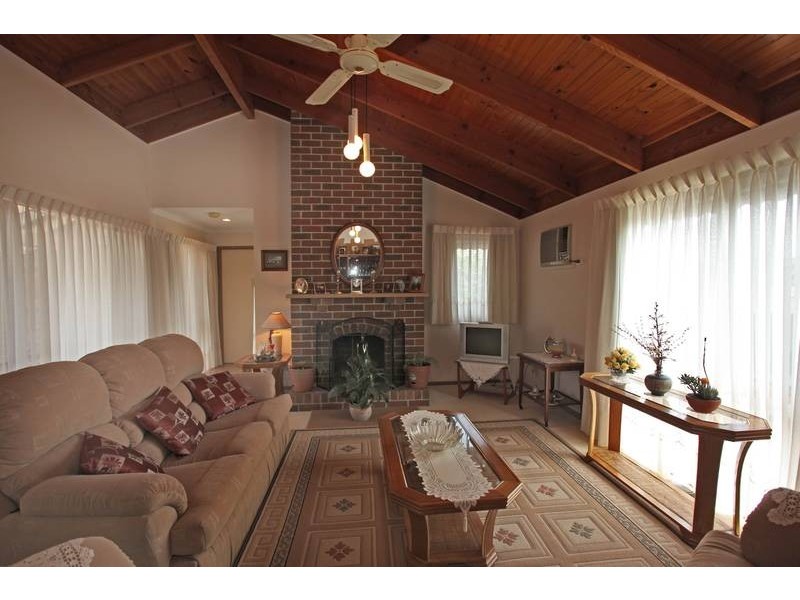 4 Kinta Close, Berwick VIC 3806