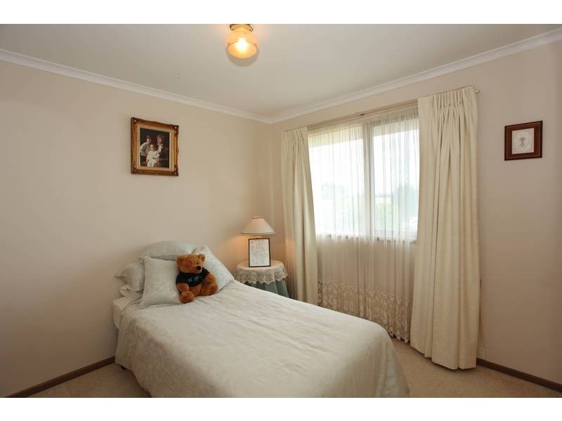 4 Kinta Close, Berwick VIC 3806