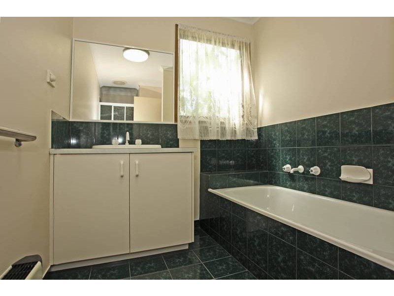 4 Kinta Close, Berwick VIC 3806