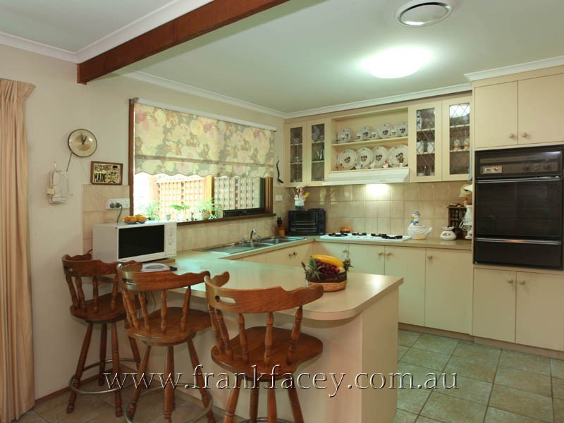 7 Hood Court, Berwick VIC 3806