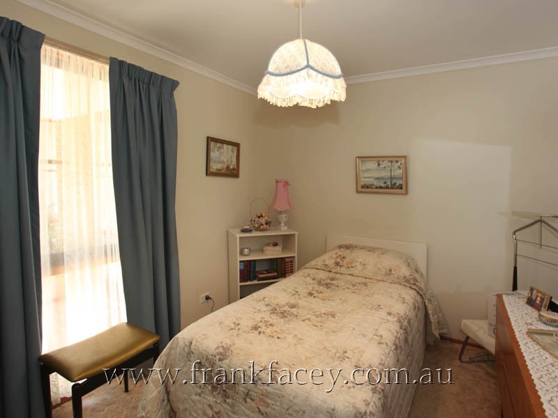 7 Hood Court, Berwick VIC 3806