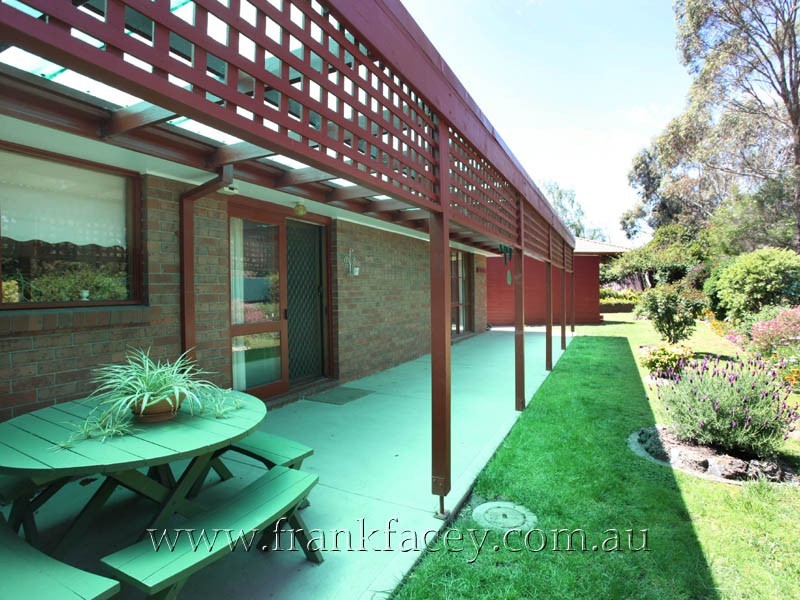 7 Hood Court, Berwick VIC 3806