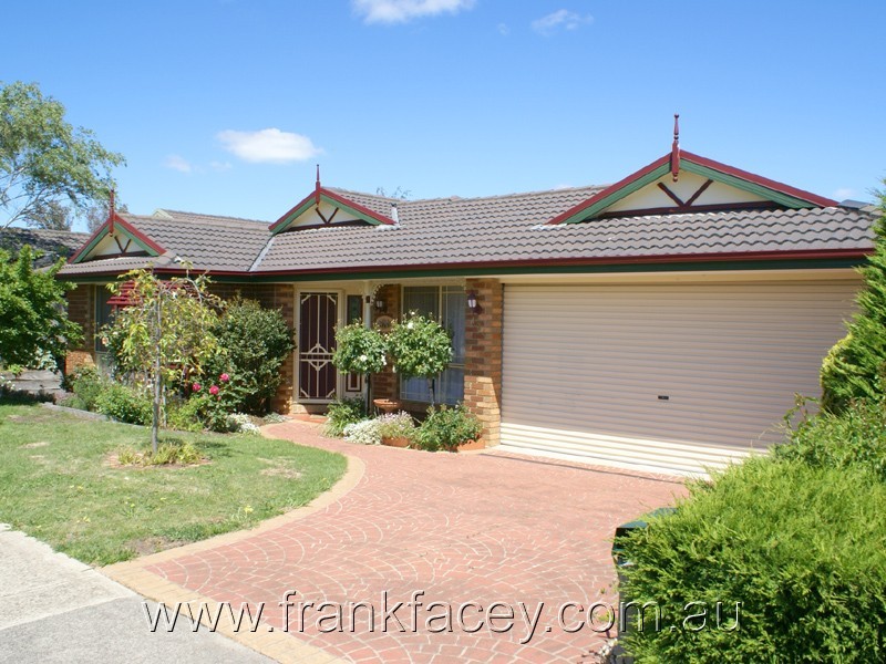 124 Avebury Drive, Berwick VIC 3806
