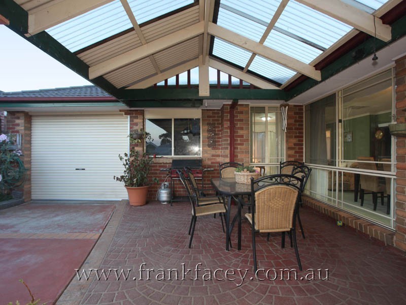 124 Avebury Drive, Berwick VIC 3806