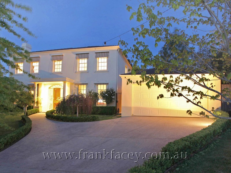 6 Miller Street, Berwick VIC 3806